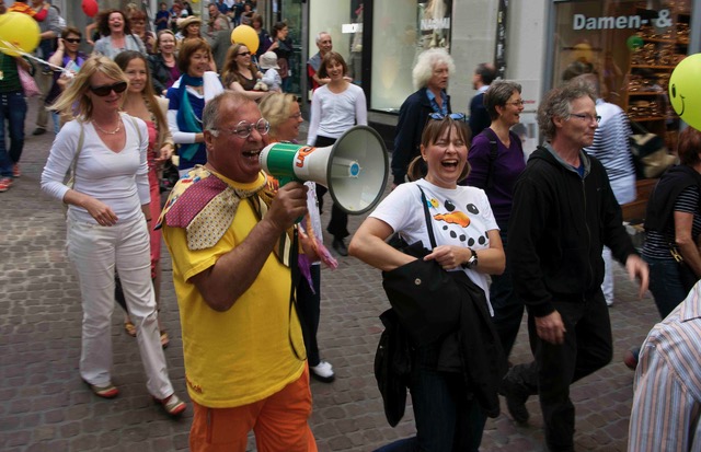 Claude am Megaphone - Lachparade 2011 © P. Dubs